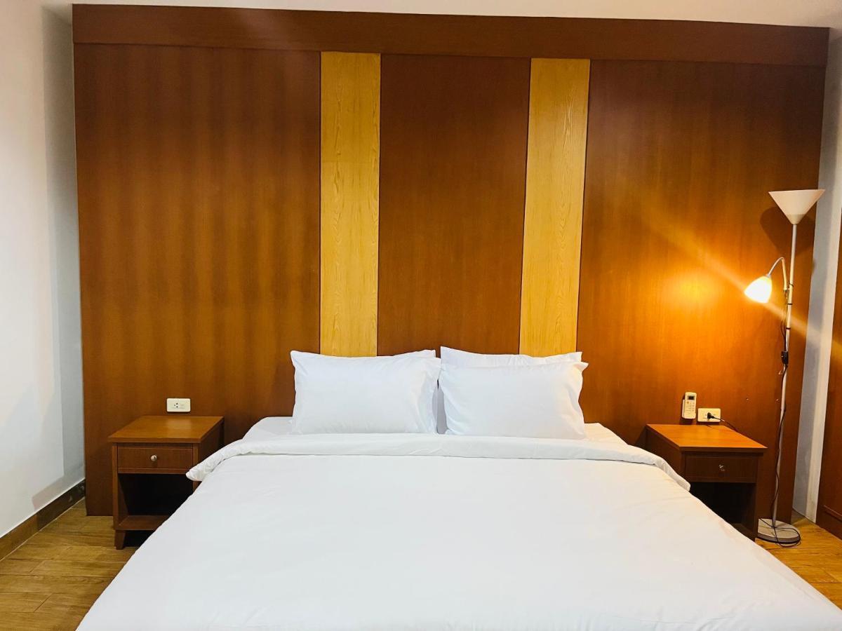 Hotel Vtsix At View Talay 6 Pattaya Exterior foto